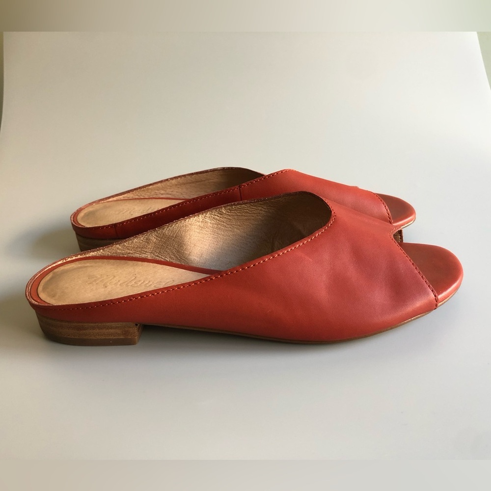 Madewell Tavi Slide Sandals In Dark Cinnabar Size: US 7